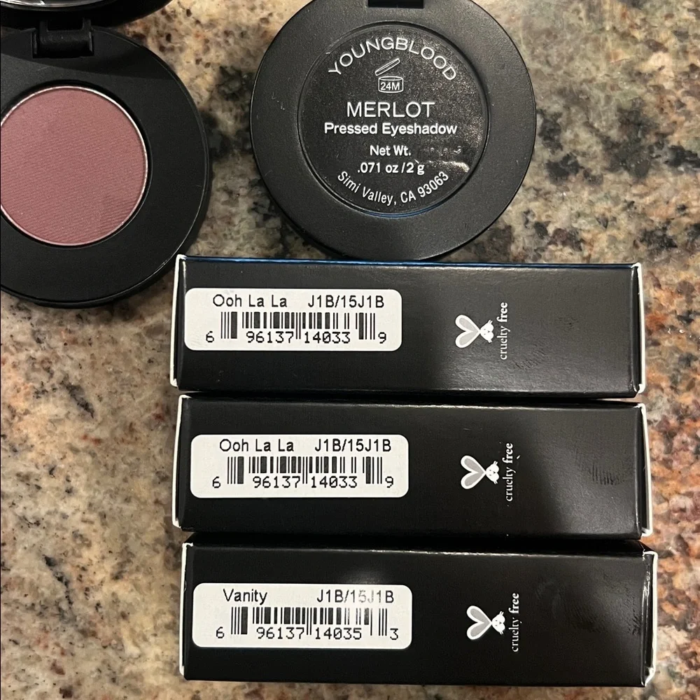 Young Blood Make Up Bundle NIB